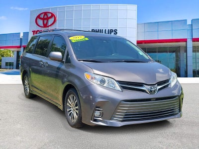 2019 Toyota Sienna XLE