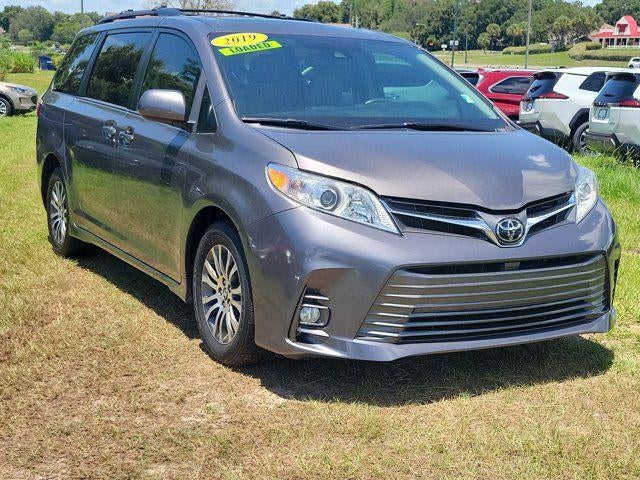 2019 Toyota Sienna XLE