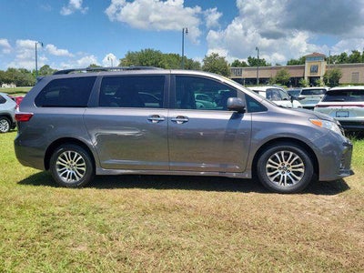 2019 Toyota Sienna XLE