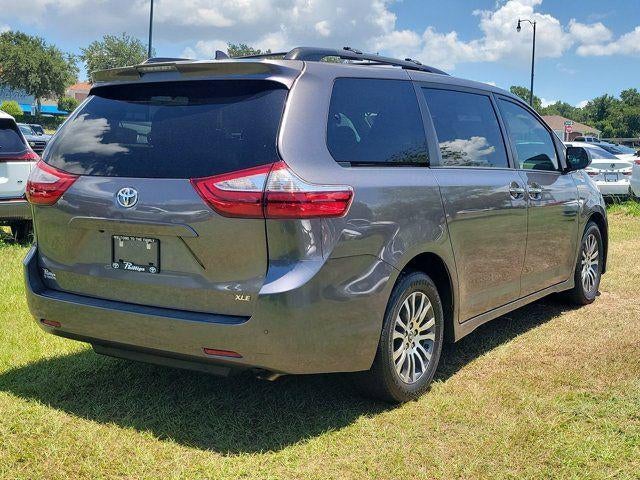 2019 Toyota Sienna XLE