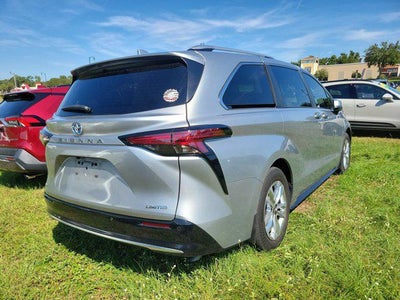 2025 Toyota Sienna Limited