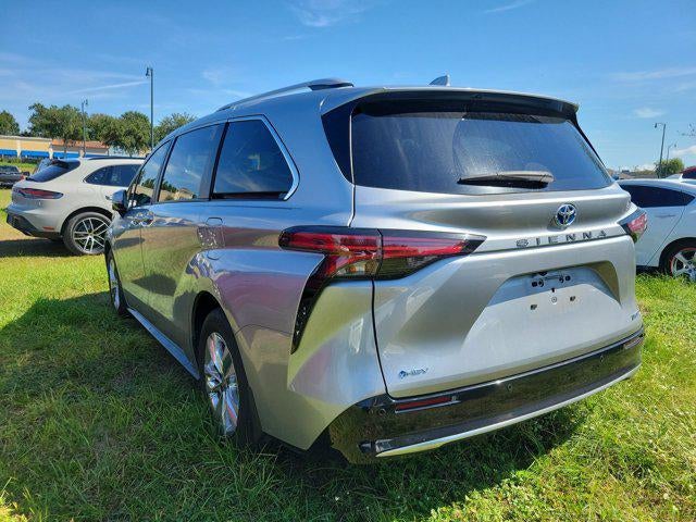 2025 Toyota Sienna Limited