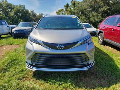 2025 Toyota Sienna Limited