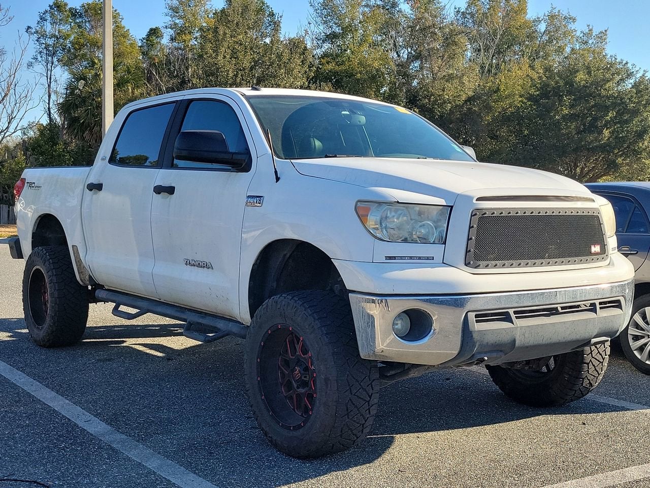 2010 Toyota Tundra 4WD Truck CrewMax 5.7L FFV V8 6-Spd AT (Natl)