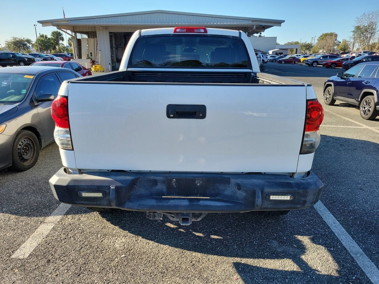 2010 Toyota Tundra 4WD Truck CrewMax 5.7L FFV V8 6-Spd AT (Natl)