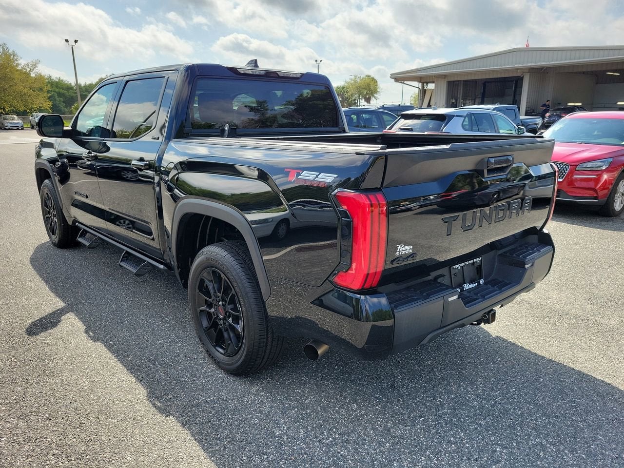2022 Toyota Tundra 4WD SR5