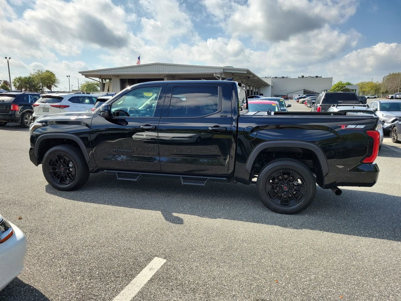 2022 Toyota Tundra 4WD SR5