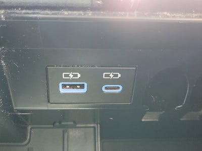 2022 Toyota Tundra 4WD SR5