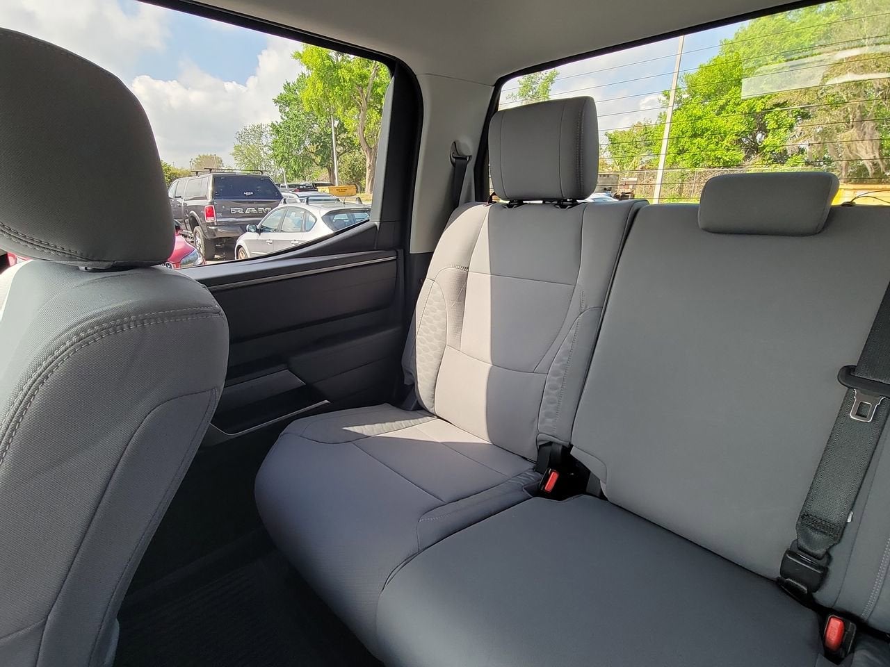 2022 Toyota Tundra 4WD SR5