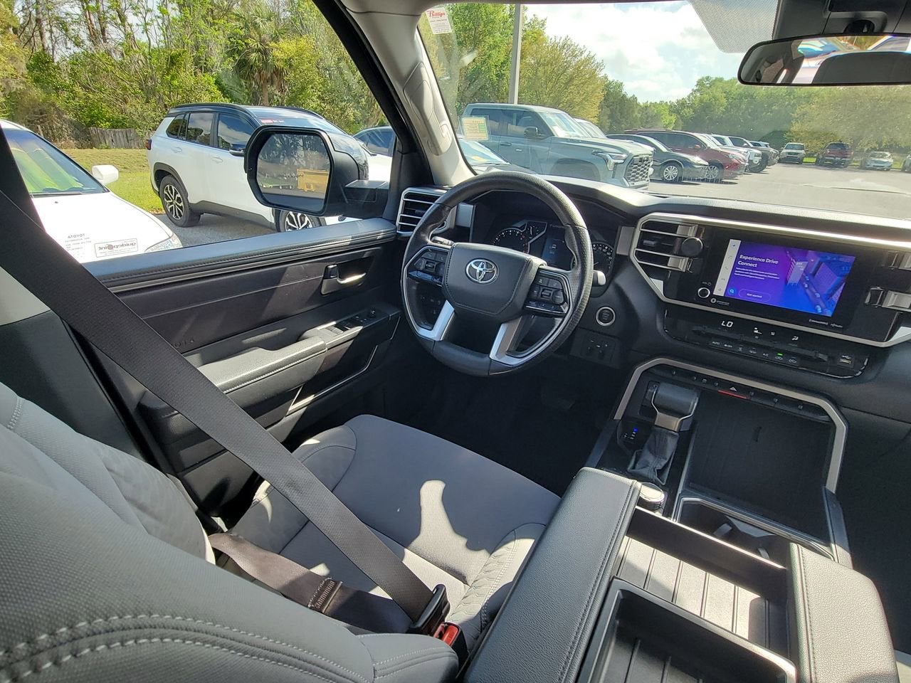 2022 Toyota Tundra 4WD SR5