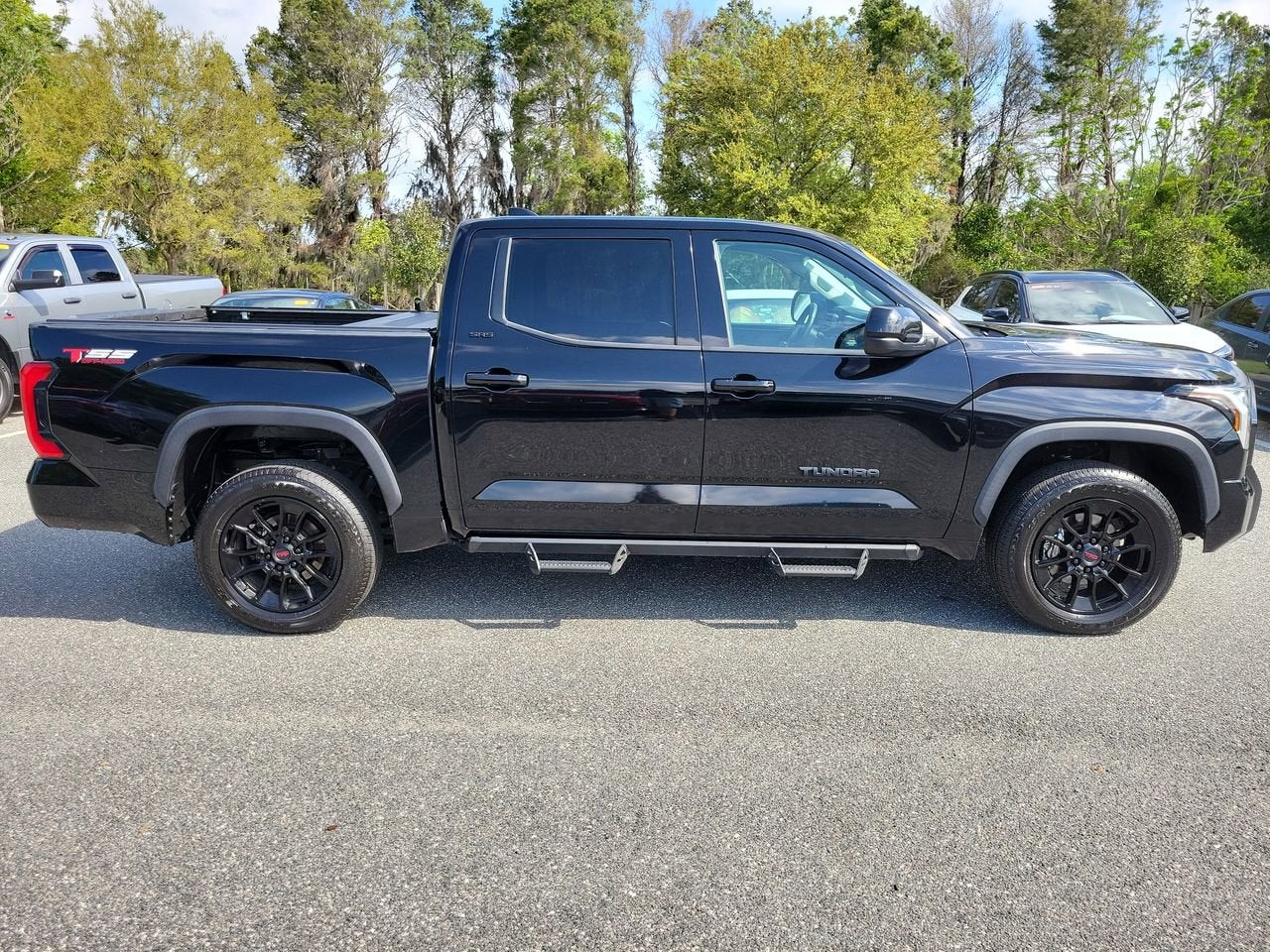 2022 Toyota Tundra 4WD SR5
