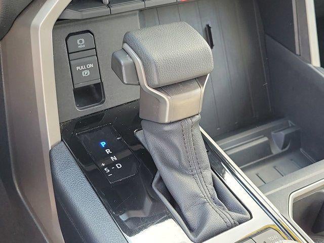 2022 Toyota Tundra 4WD SR5