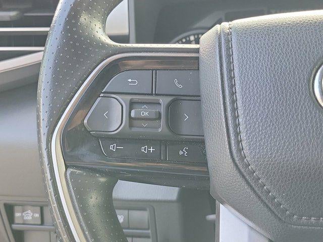 2022 Toyota Tundra 4WD SR5