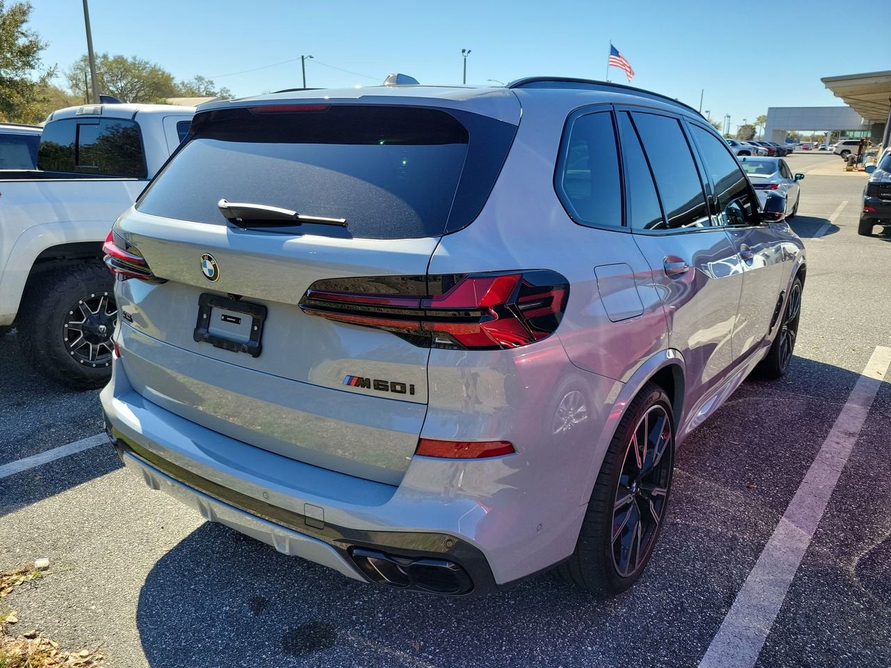 2025 BMW X5 M60i