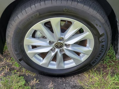 2024 Toyota Corolla Cross LE