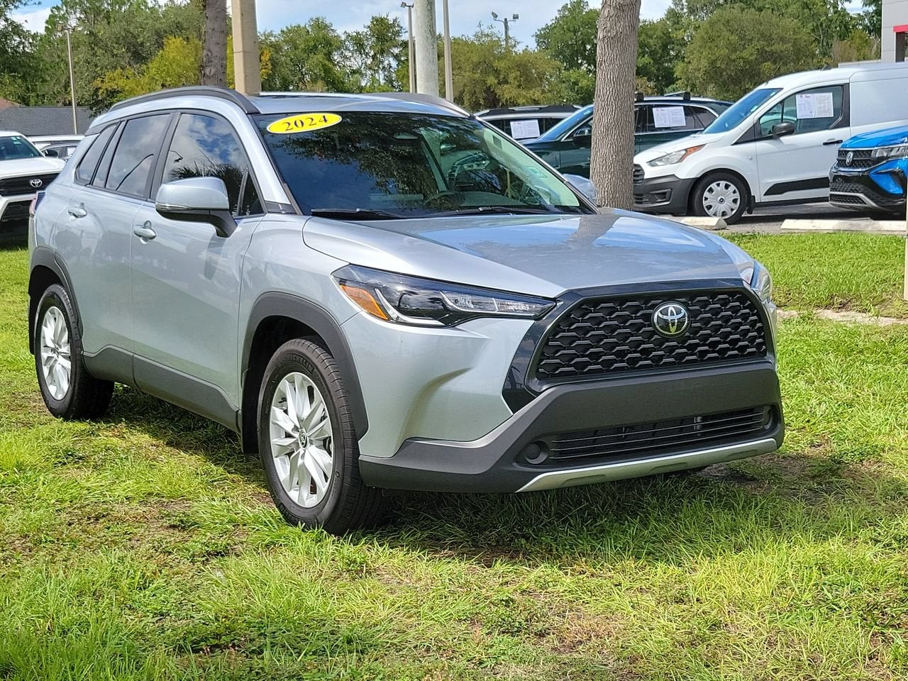 2024 Toyota Corolla Cross LE
