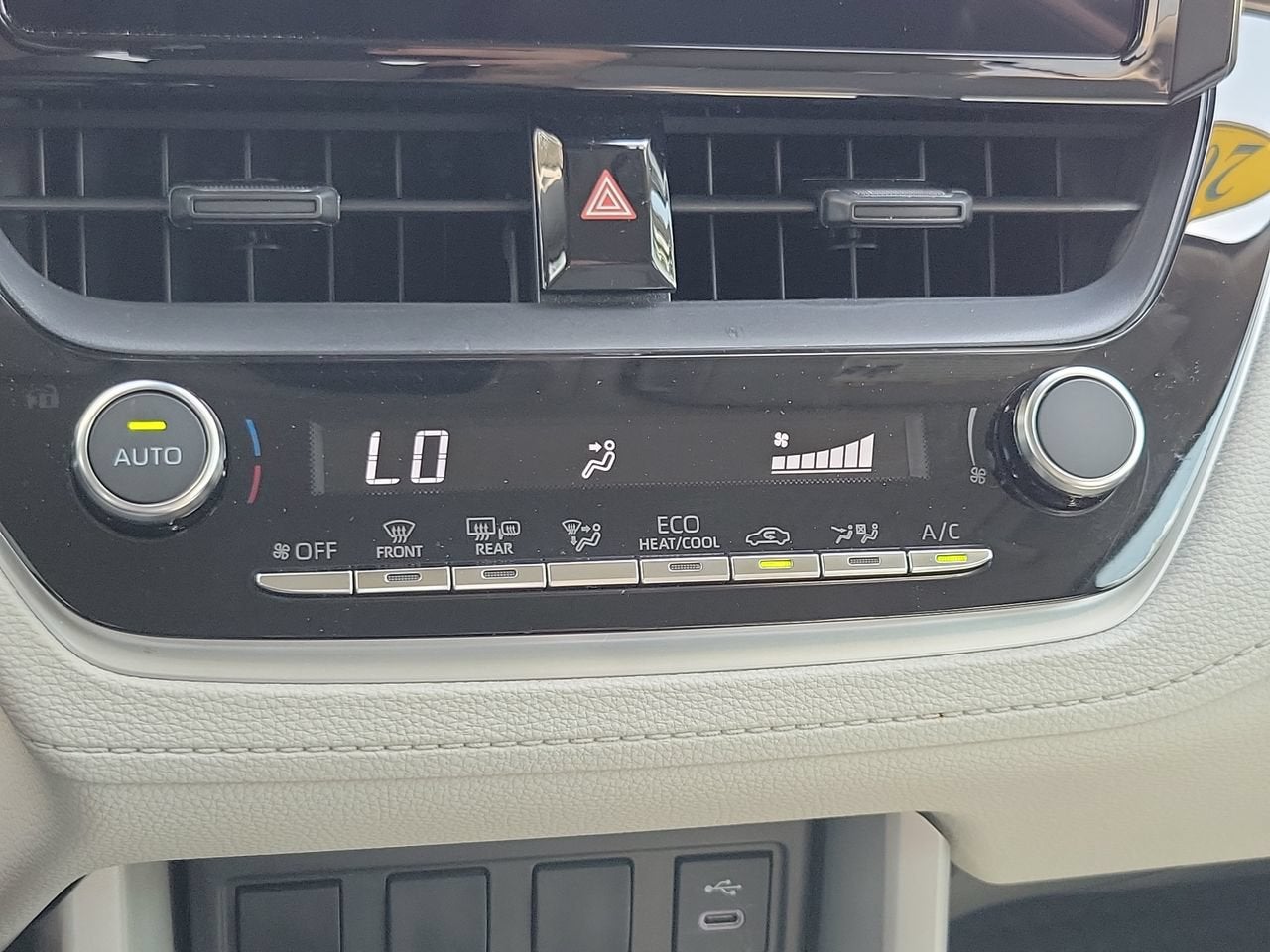 2025 Toyota Corolla Cross LE