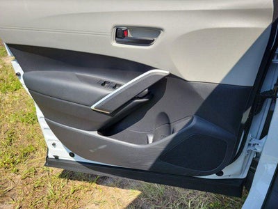 2025 Toyota Corolla Cross LE
