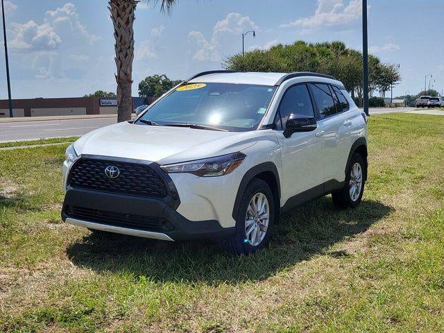 2025 Toyota Corolla Cross LE