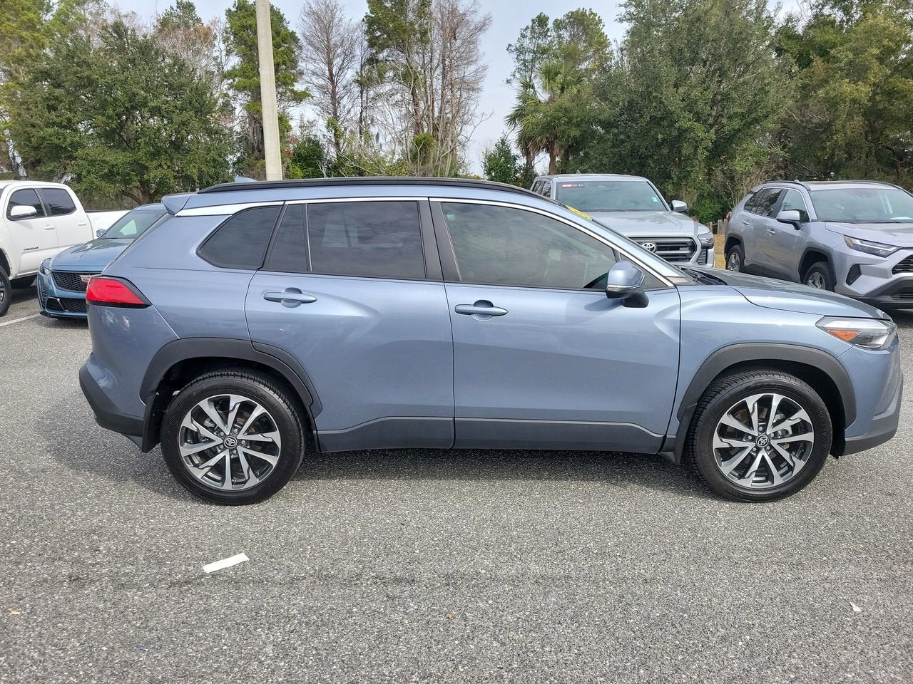 2023 Toyota Corolla Cross XLE