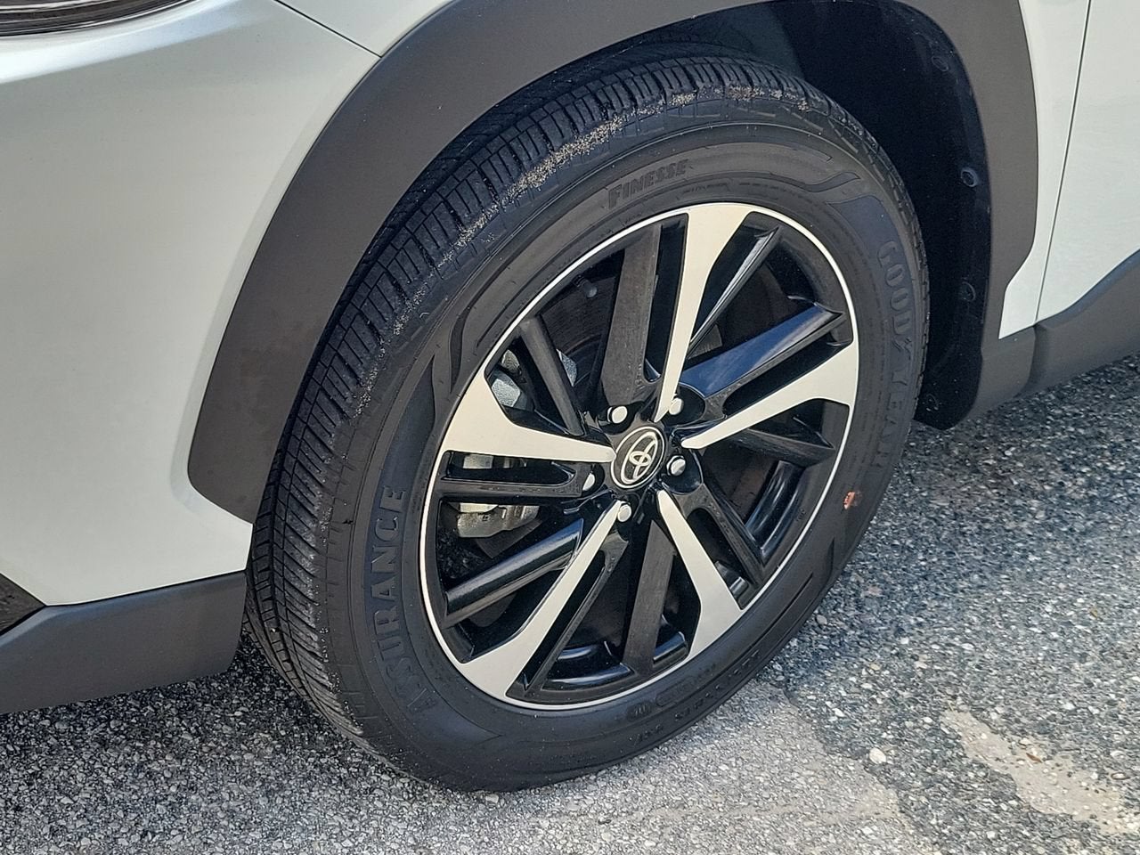 2024 Toyota Corolla Cross Hybrid XSE