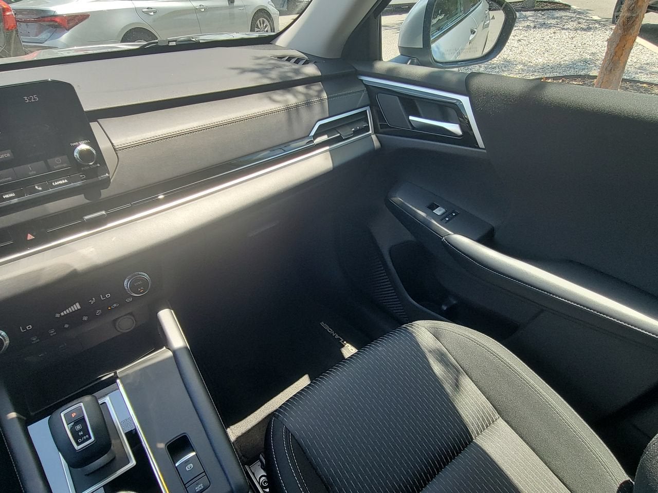 2022 Mitsubishi Outlander ES