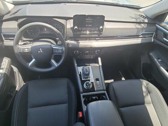 2022 Mitsubishi Outlander ES