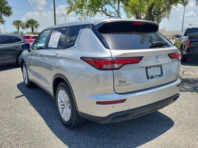 2022 Mitsubishi Outlander ES
