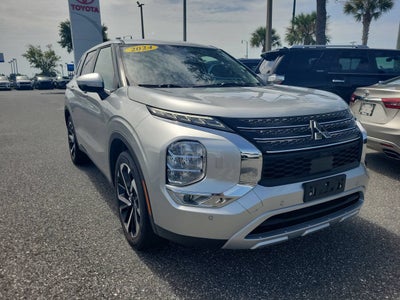 2024 Mitsubishi Outlander SE