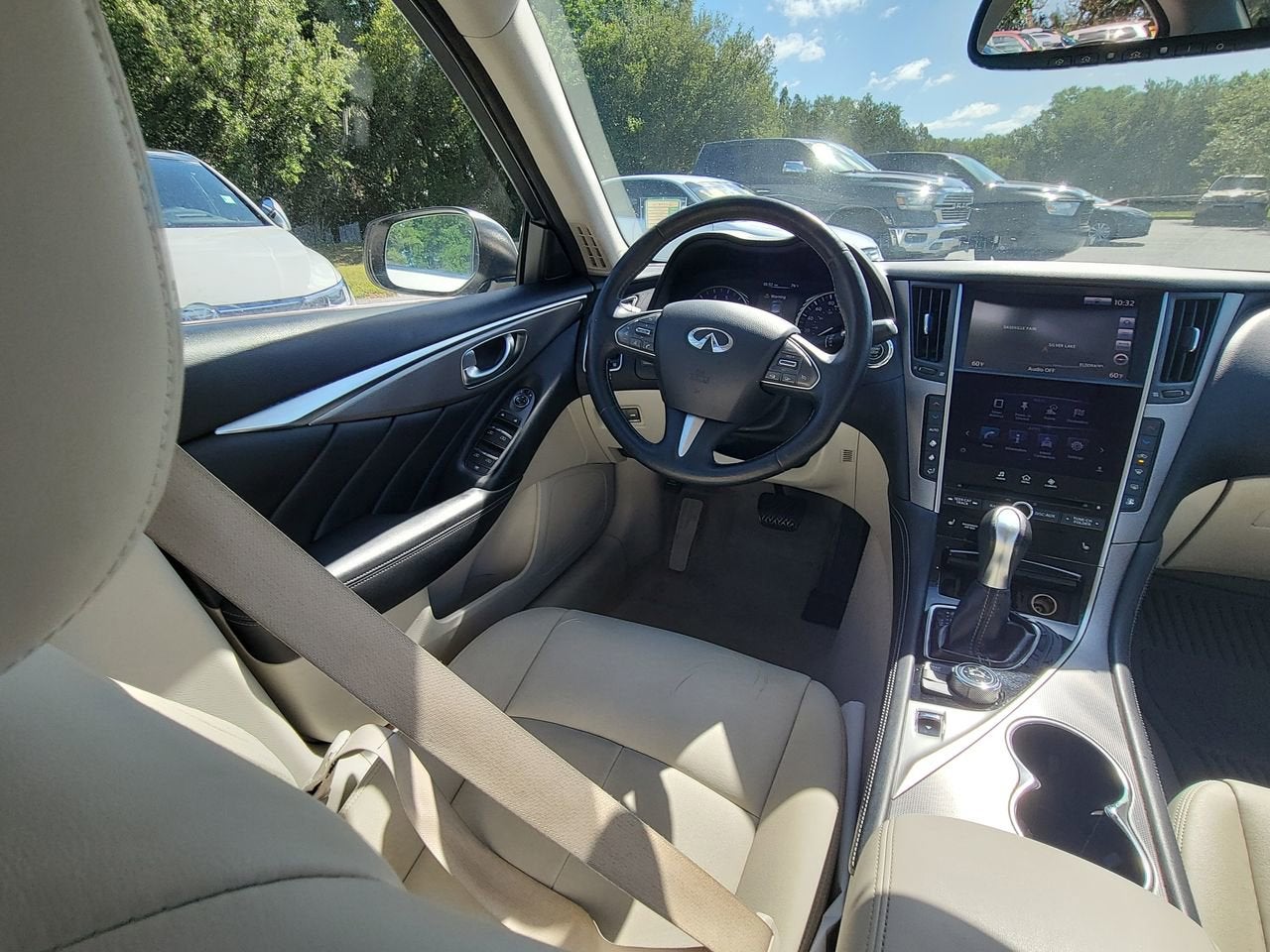 2015 INFINITI Q50 Premium