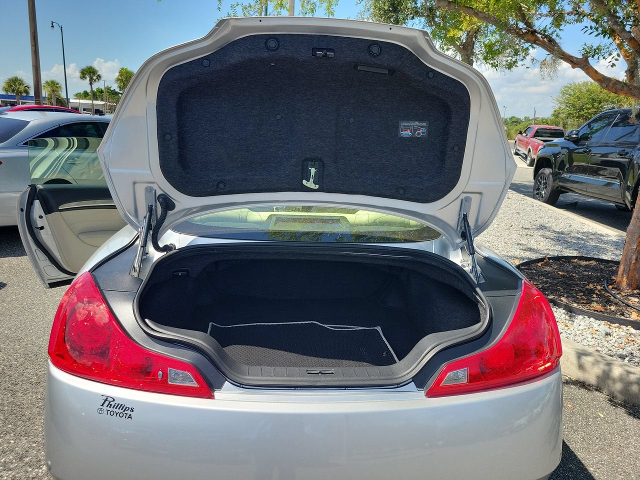 2014 INFINITI Q60 Journey