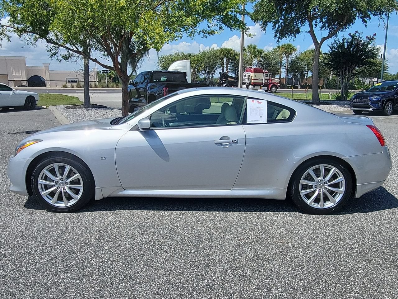 2014 INFINITI Q60 Journey
