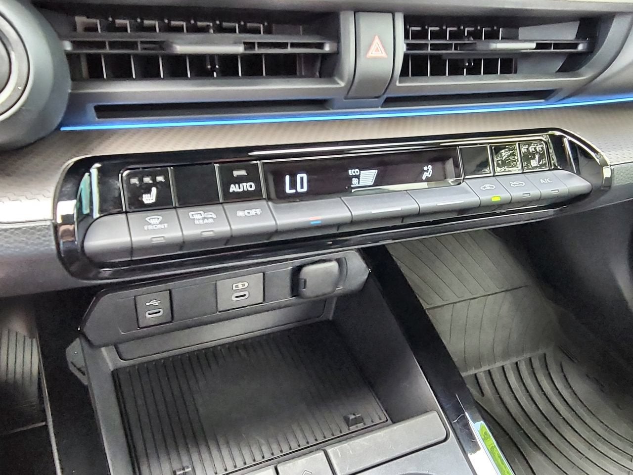 2023 Toyota Prius XLE