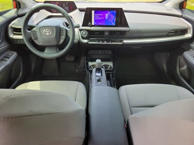 2025 Toyota Prius LE