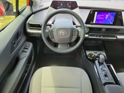 2025 Toyota Prius LE