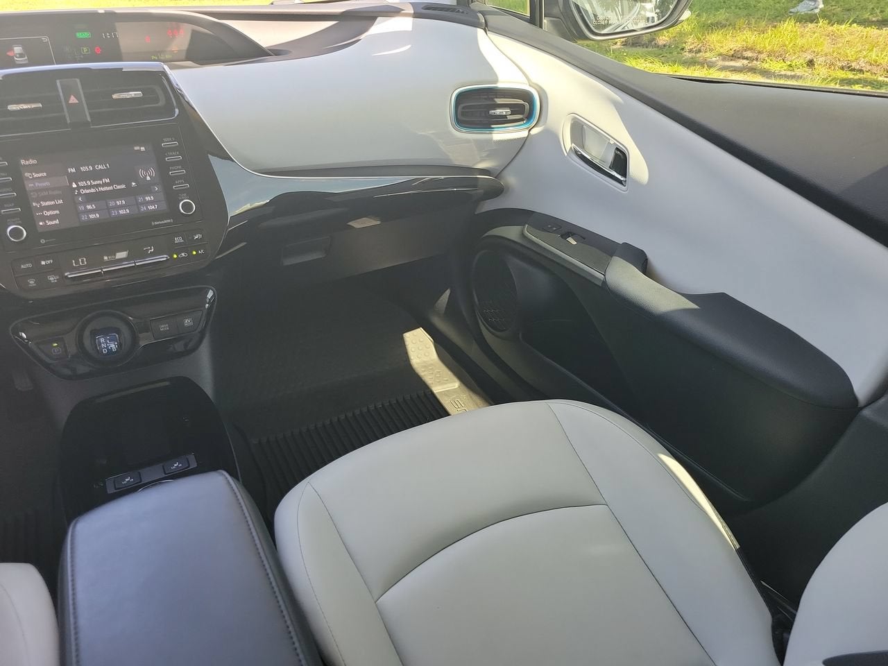 2022 Toyota Prius XLE