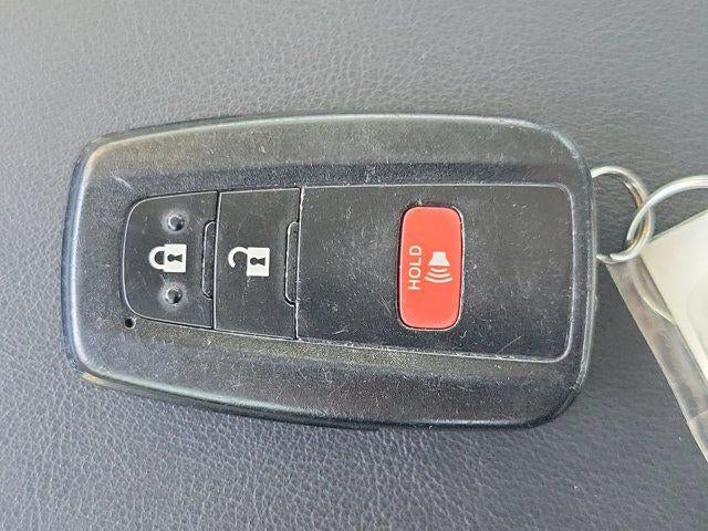 2022 Toyota Prius XLE