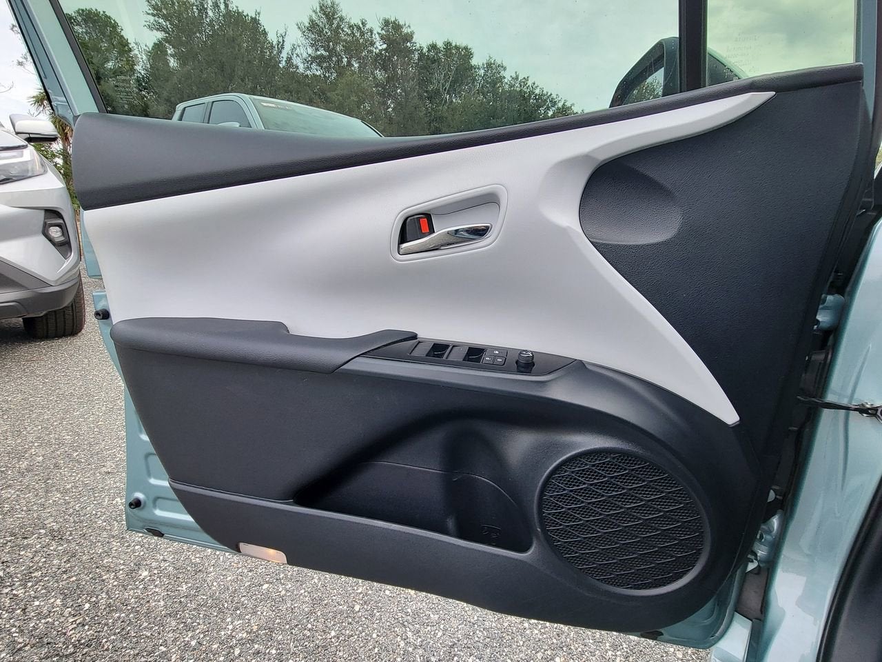 2021 Toyota Prius XLE