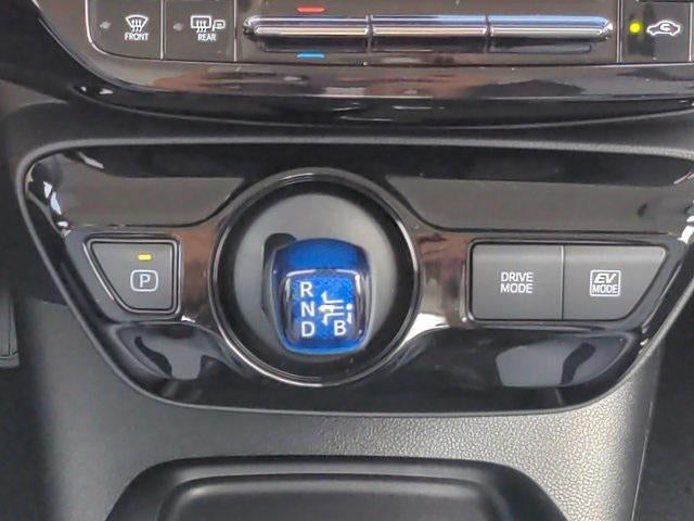 2021 Toyota Prius LE