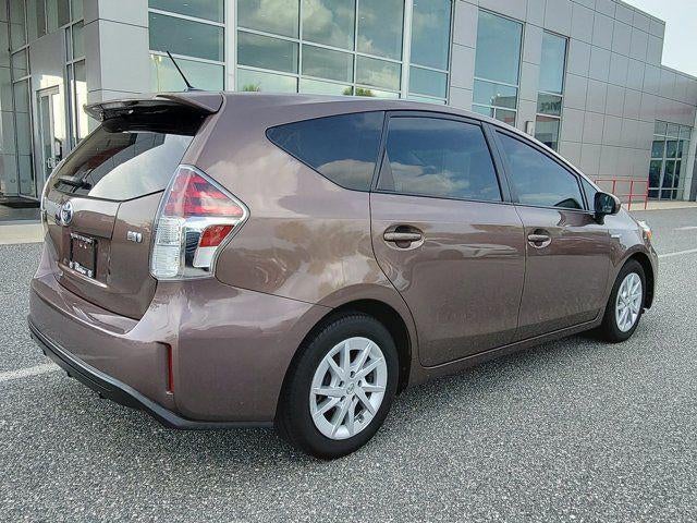 2015 Toyota Prius v Three