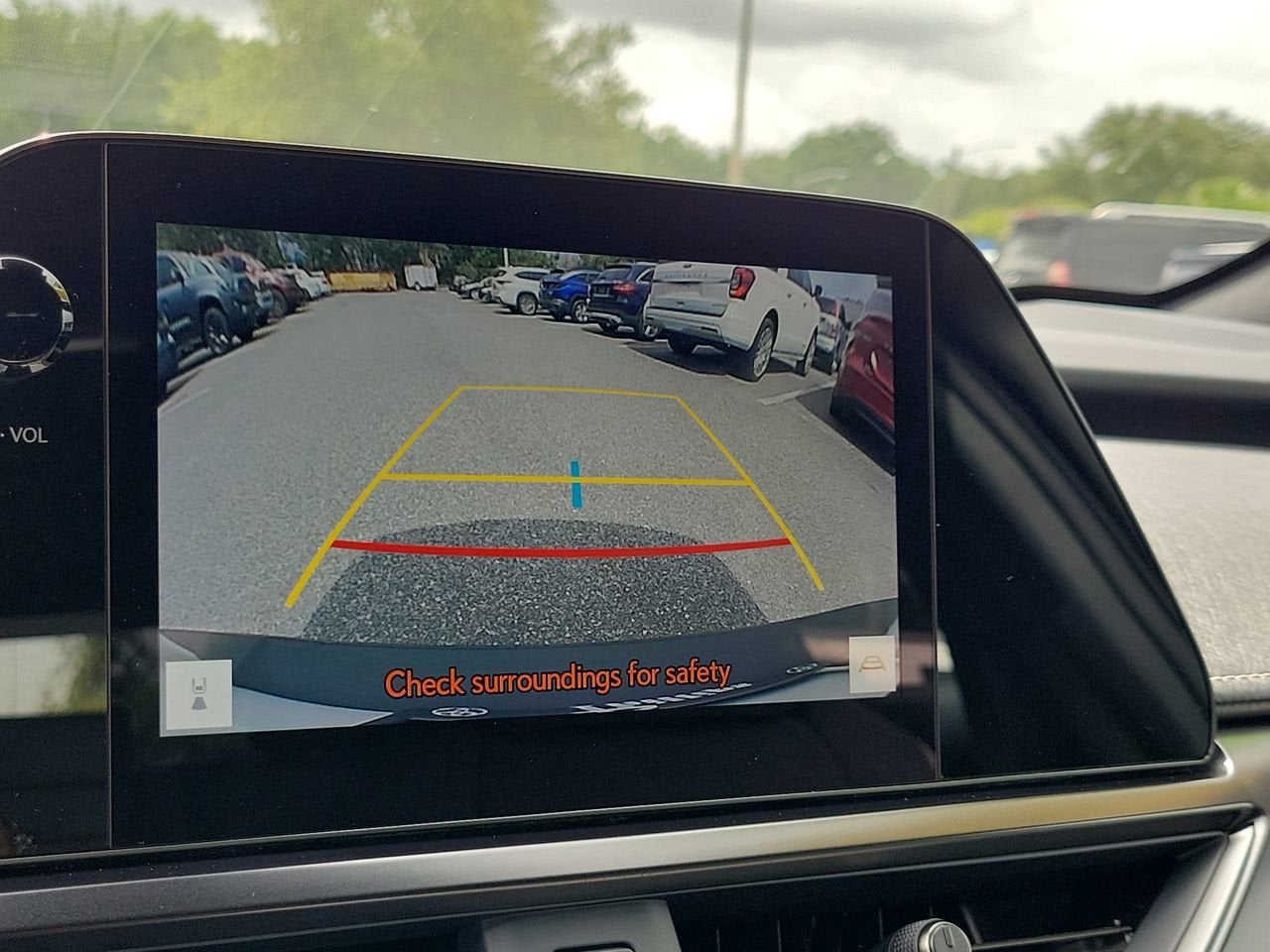 2025 Lexus UX 300h