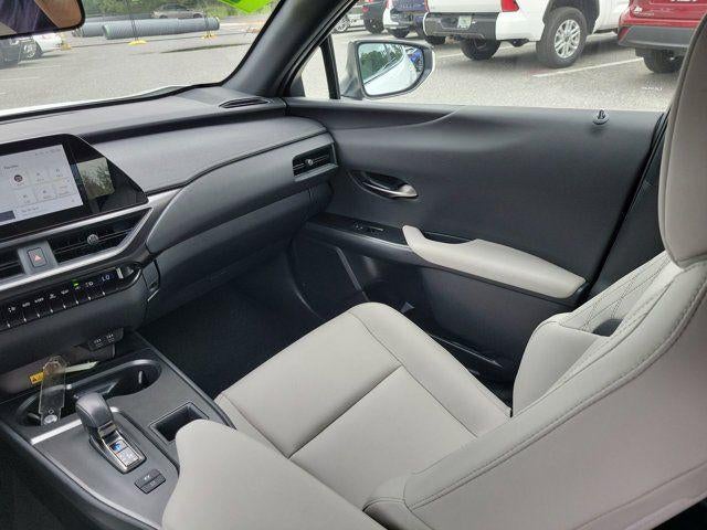 2025 Lexus UX 300h