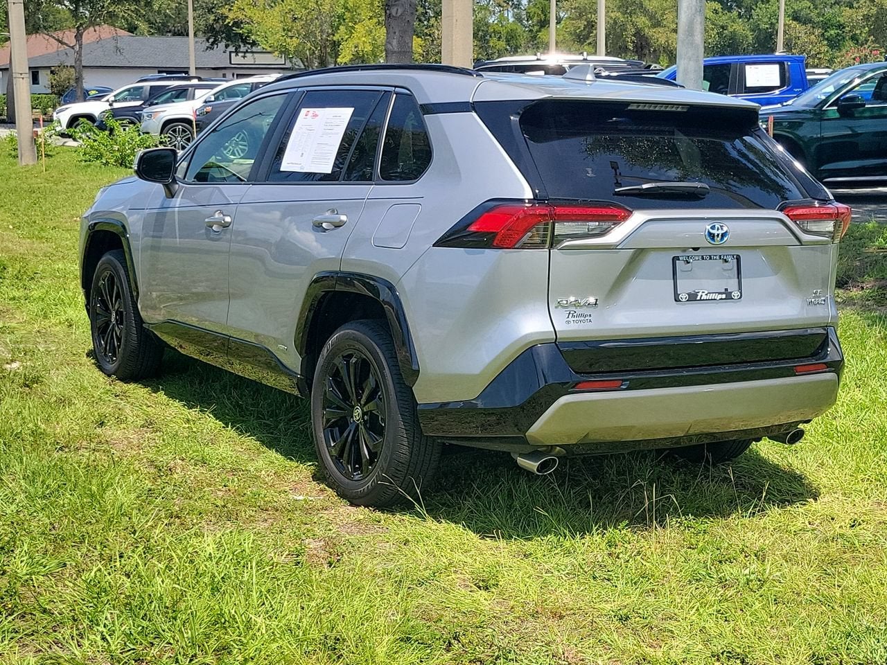 2022 Toyota RAV4 Hybrid SE