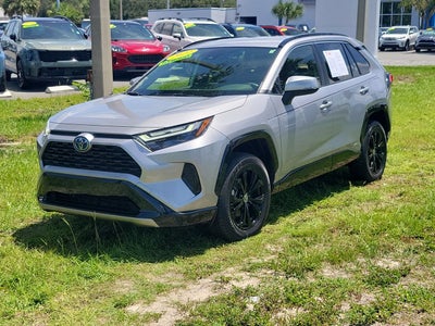 2022 Toyota RAV4 Hybrid SE