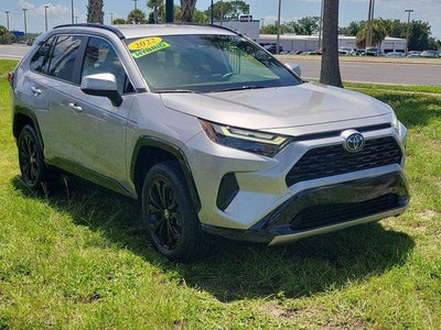 2022 Toyota RAV4 Hybrid SE
