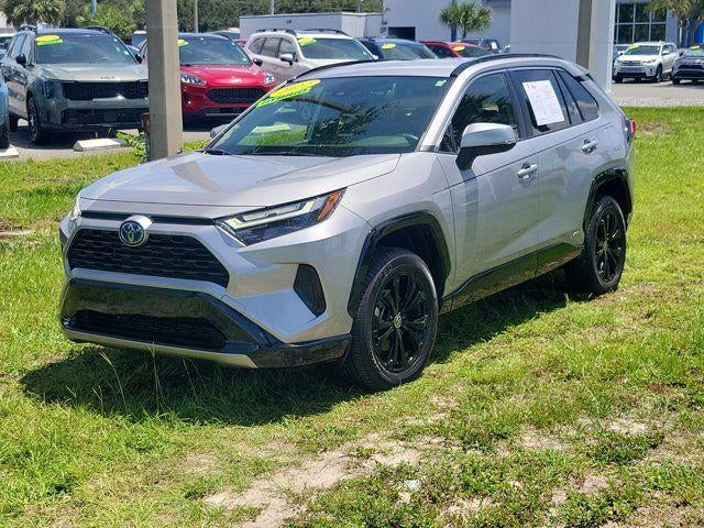 2022 Toyota RAV4 Hybrid SE