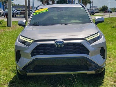 2022 Toyota RAV4 Hybrid SE