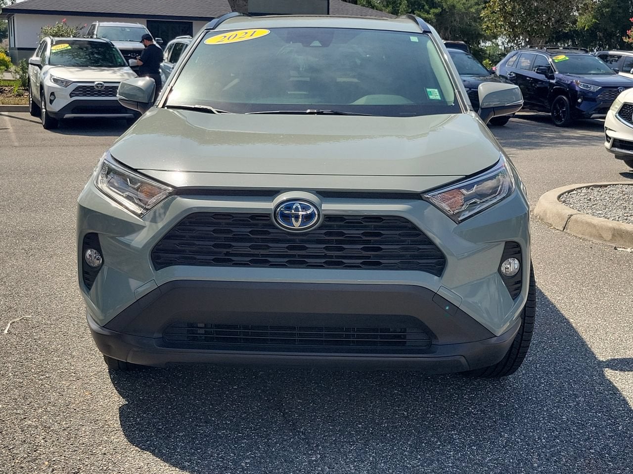 2021 Toyota RAV4 Hybrid XLE Premium