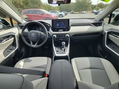 2022 Toyota RAV4 Hybrid XLE Premium