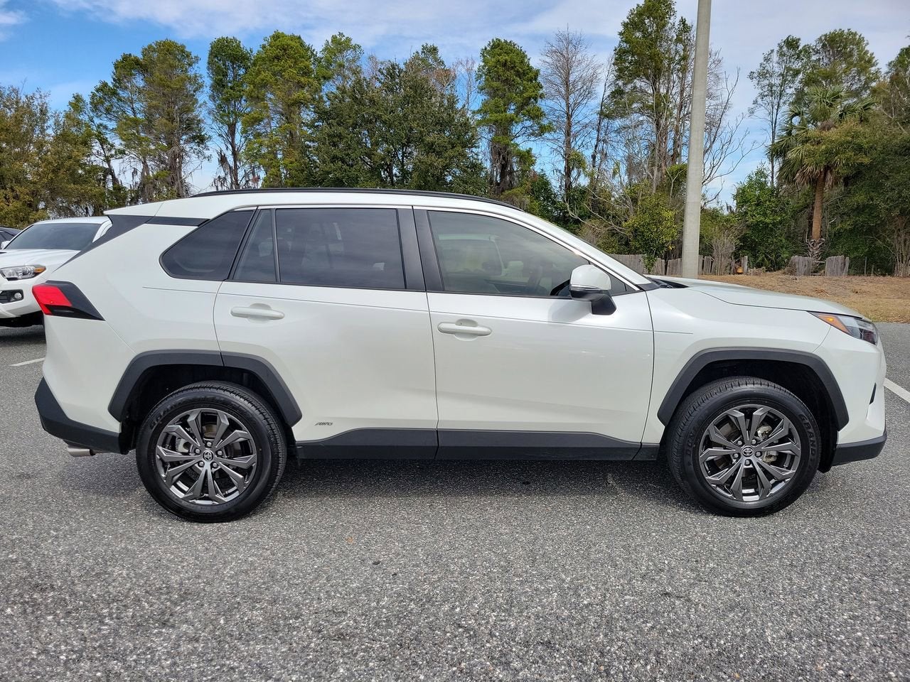 2022 Toyota RAV4 Hybrid XLE Premium